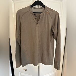 Lululemon metal vent tech Henley longsleeve